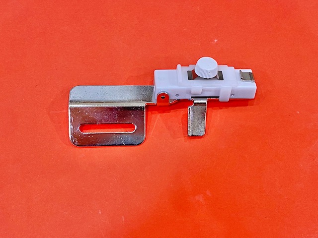 Adattatore per arricciature con elastico Elna cod. 795817117